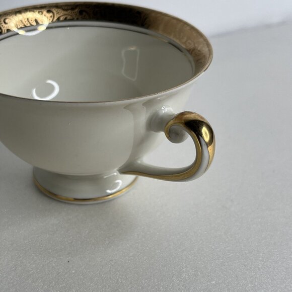 Kunst Kronach Bavaria Espresso Cups and Saucers Ivory with Gold Trim Set 2 - Picture 6 of 9